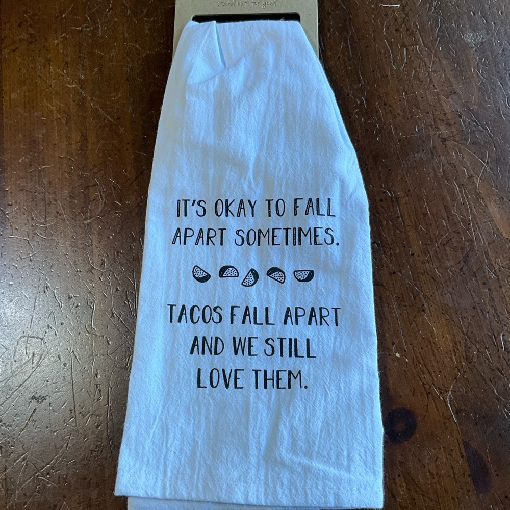 NWT Graphicic Kitchen Towel